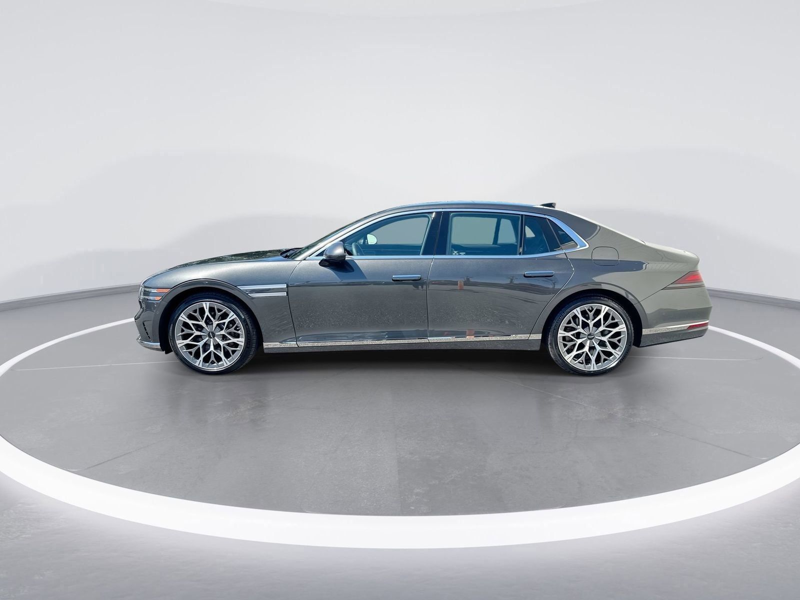 2024 Genesis G90 3.5T E-Supercharger photo 5