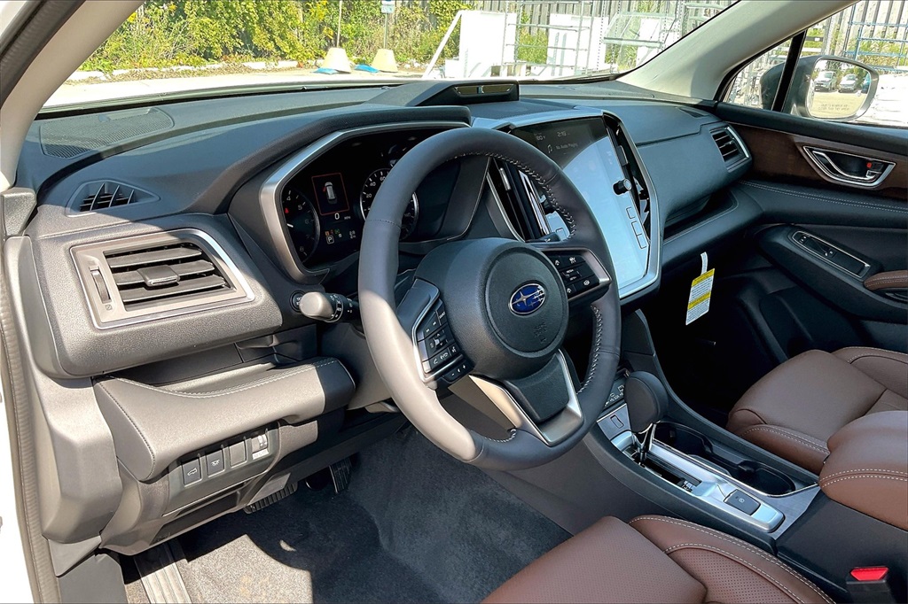 2025 Subaru Ascent Touring photo 7