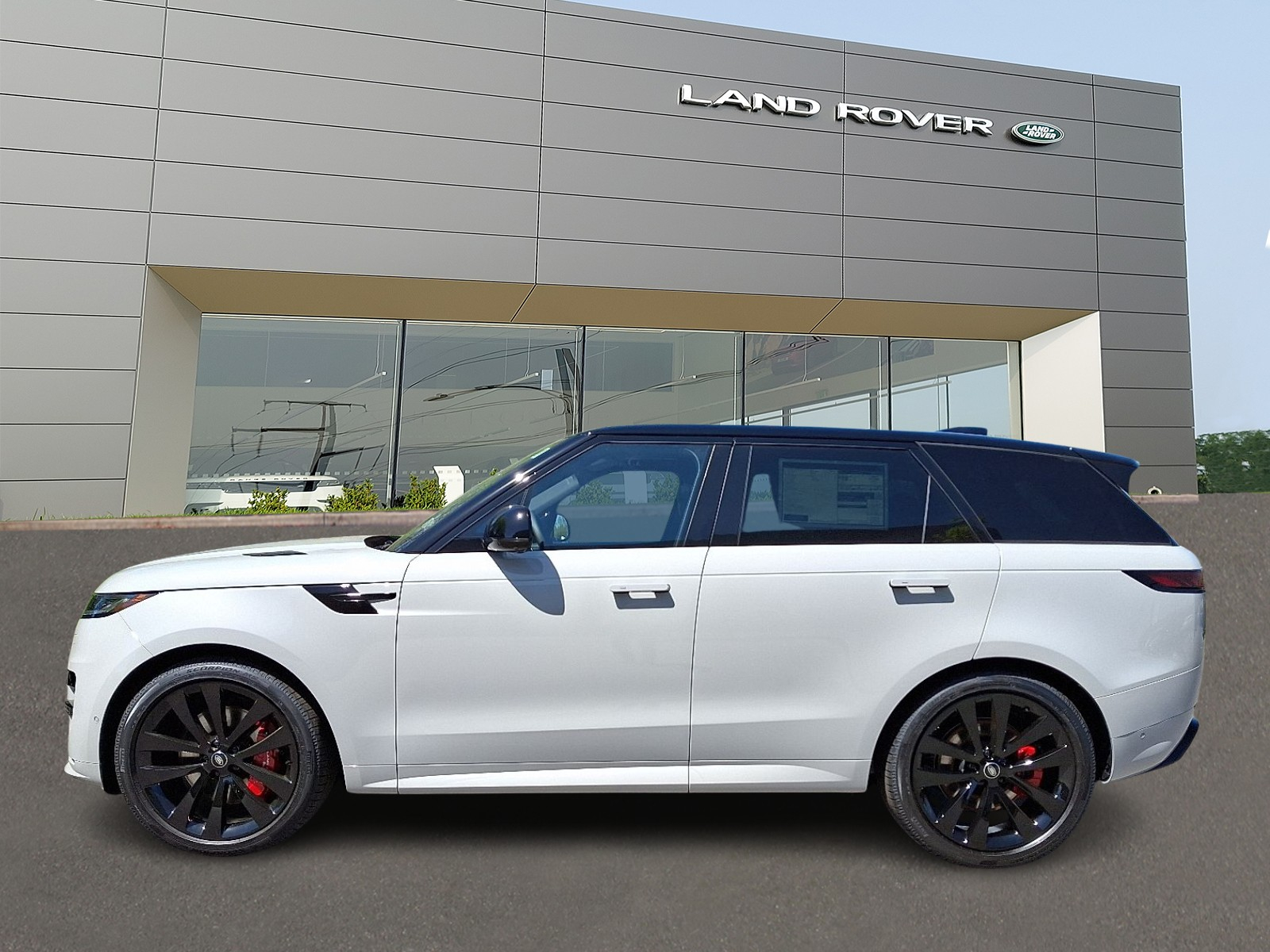 2025 Land Rover Range Rover Sport SE photo 3