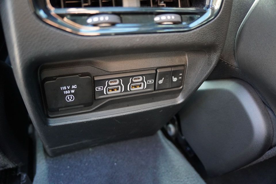 2023 Jeep Grand Cherokee 4xe photo 4