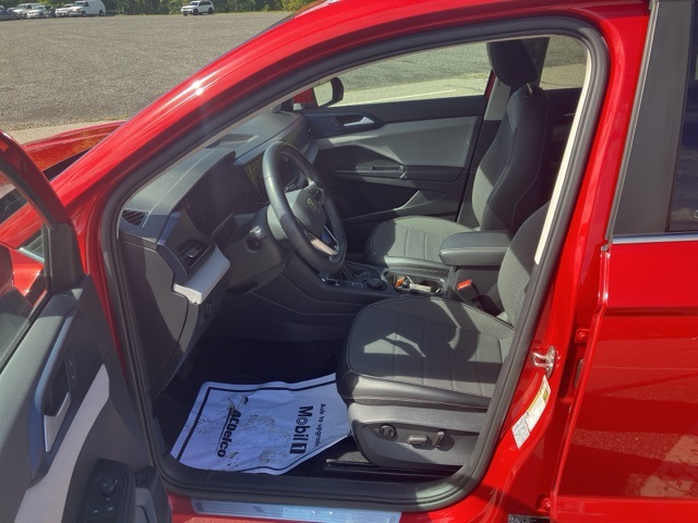 2022 Volkswagen Taos SE photo 18