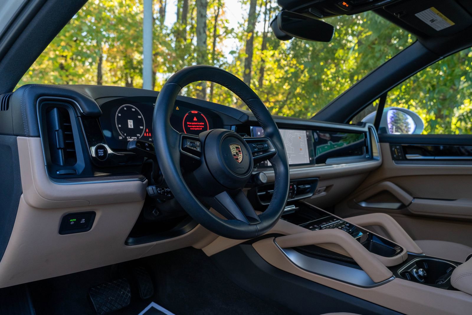 2024 Porsche Cayenne Base photo 3