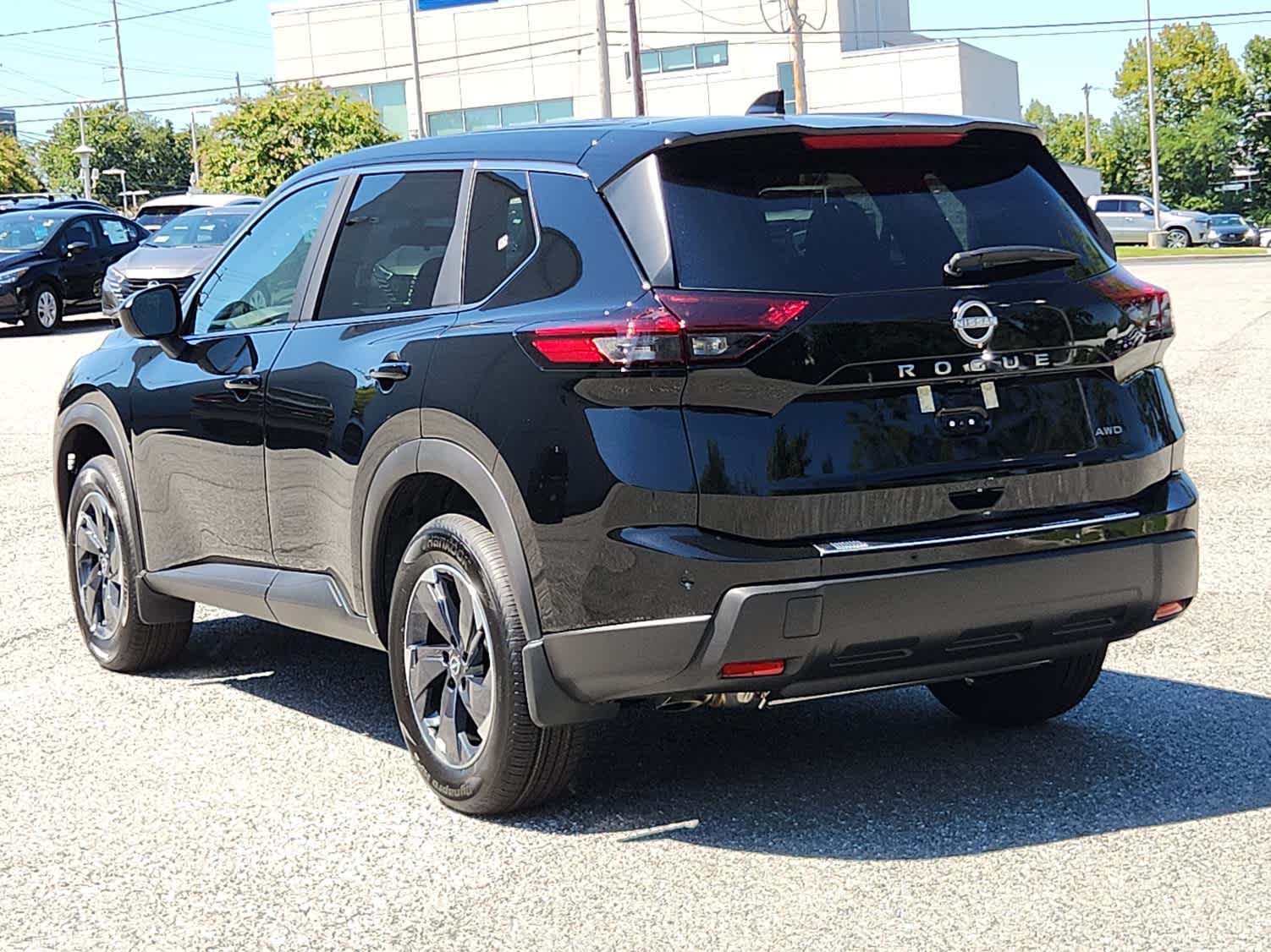 2026 Nissan Rogue SV photo 4