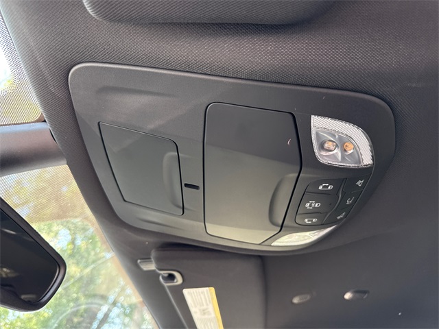 2026 Chrysler Pacifica photo 23