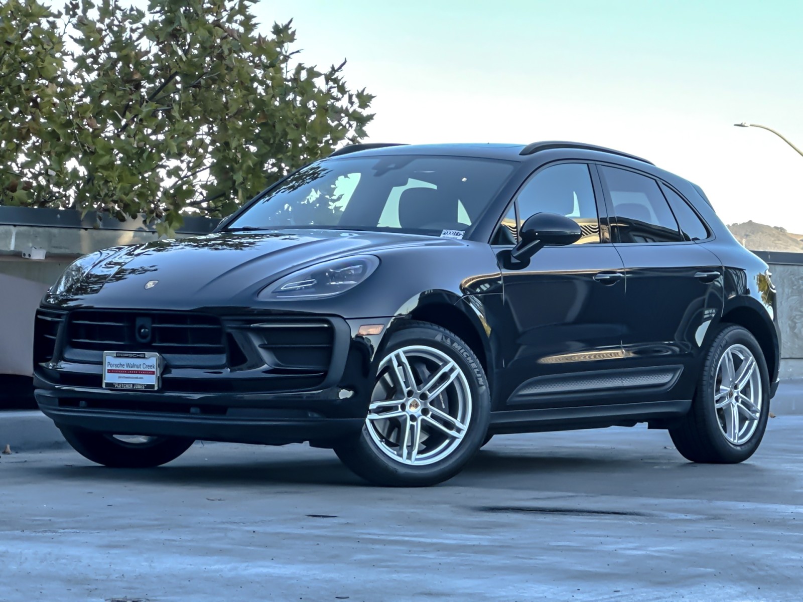 2023 Porsche Macan T