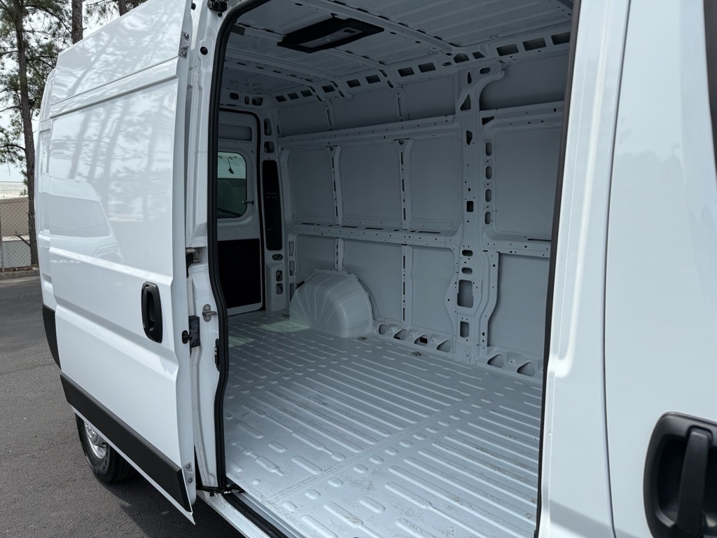 2025 Ram ProMaster 3500 photo 4