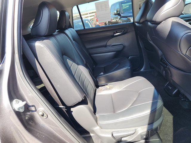 2024 Toyota Highlander XLE photo 31