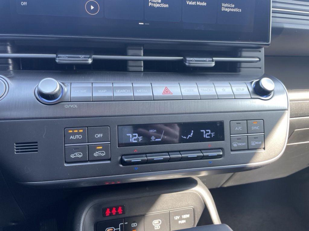 2024 Hyundai Kona SEL photo 22