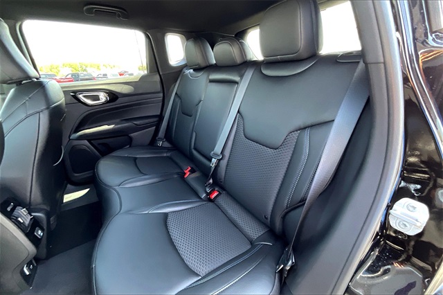 2025 Jeep Compass Latitude photo 10