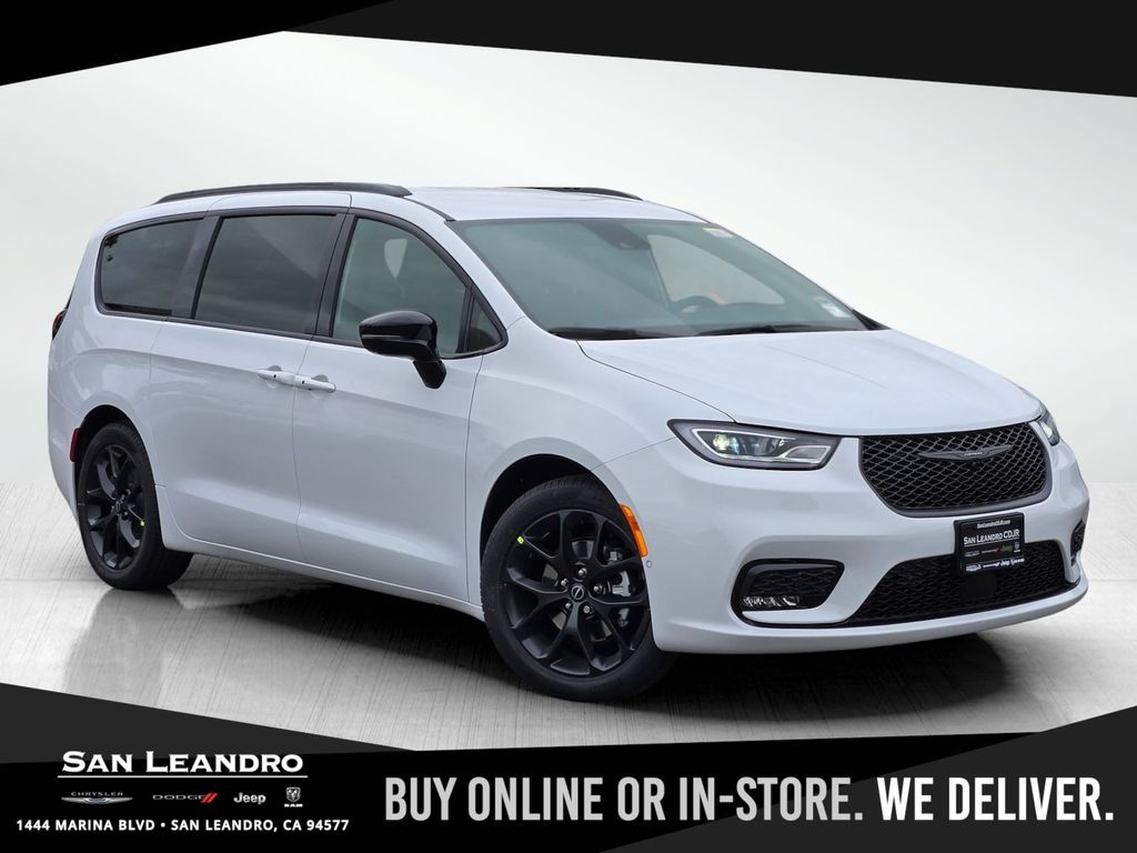 2026 Chrysler Pacifica