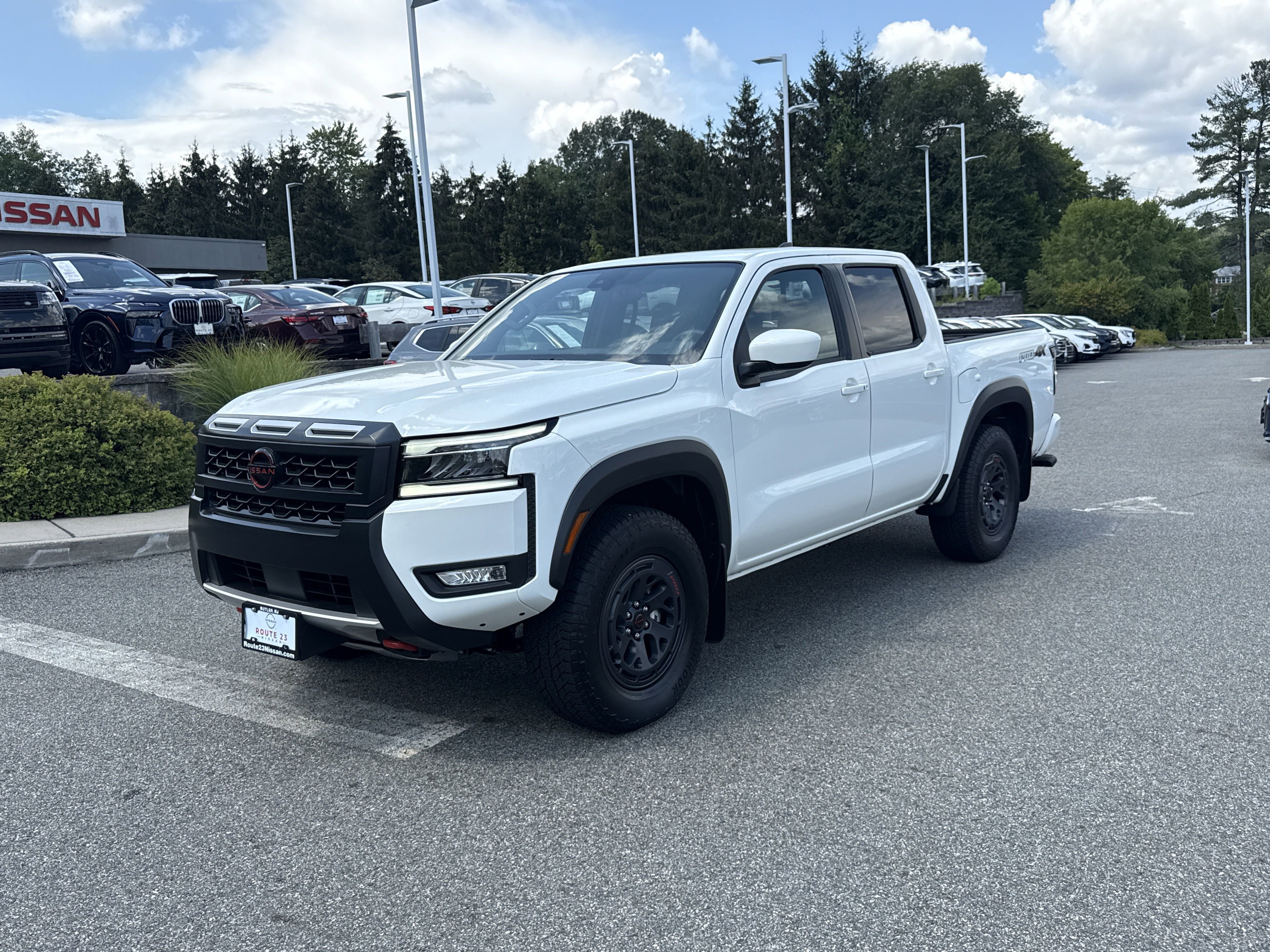 2025 Nissan Frontier PRO-4X's photo