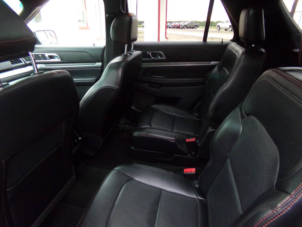 2017 Ford Explorer Sport photo 5