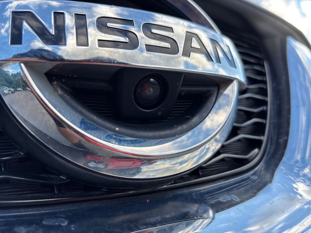 2016 Nissan Rogue SV photo 17