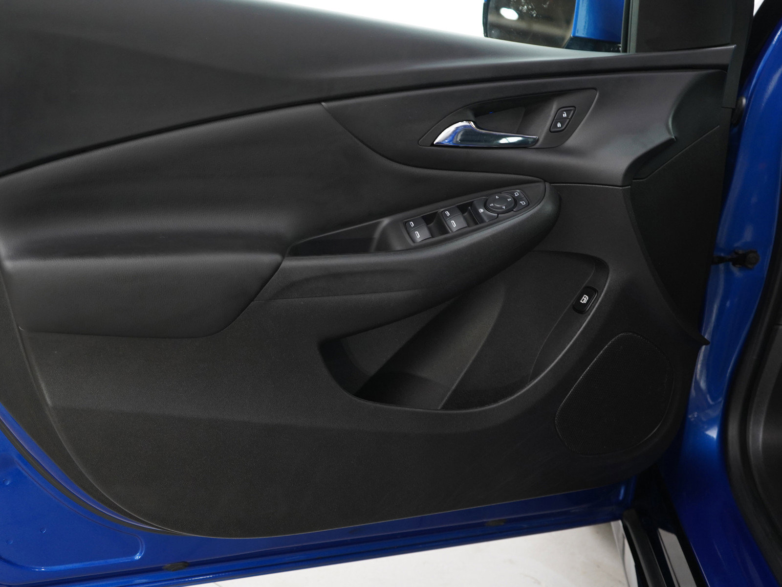 2017 Chevrolet Volt LT photo 15