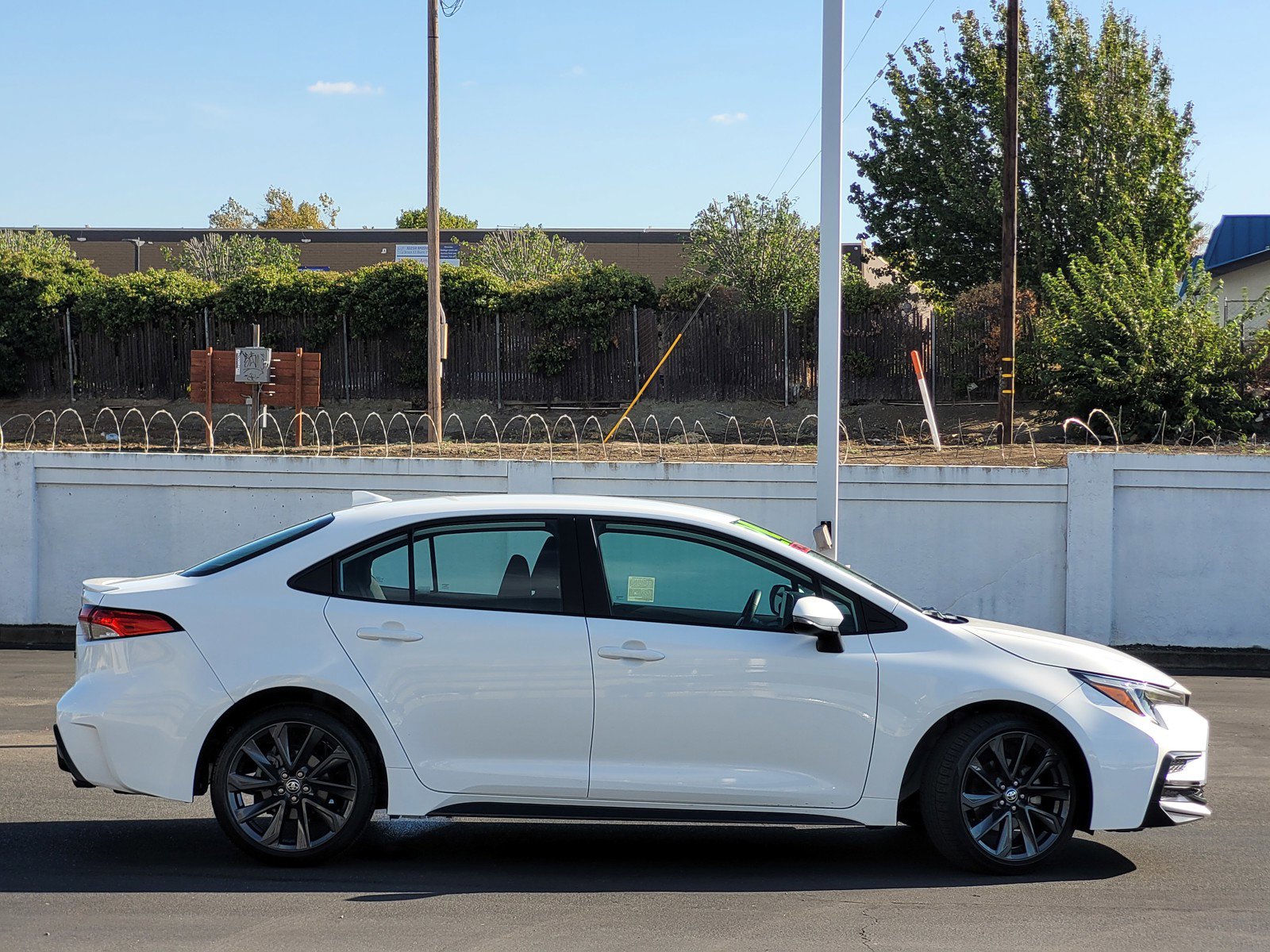 2024 Toyota Corolla SE photo 3