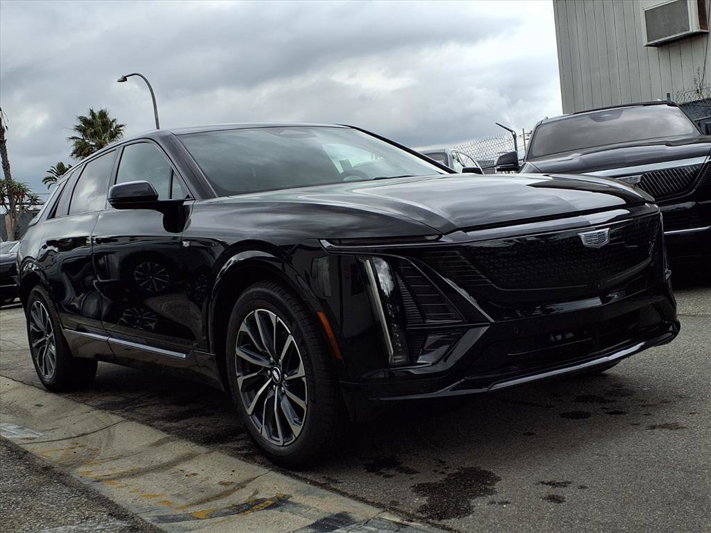 2026 Cadillac Lyriq Sport photo 3