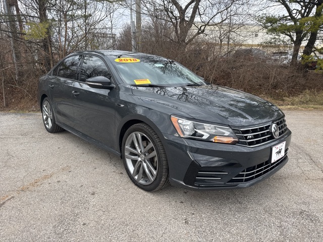 2018 Volkswagen Passat R-Line