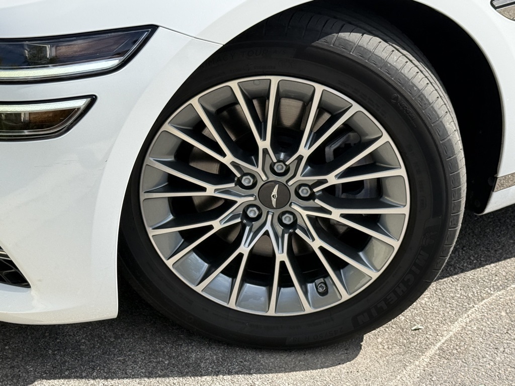 2024 Genesis G80 2.5T photo 12