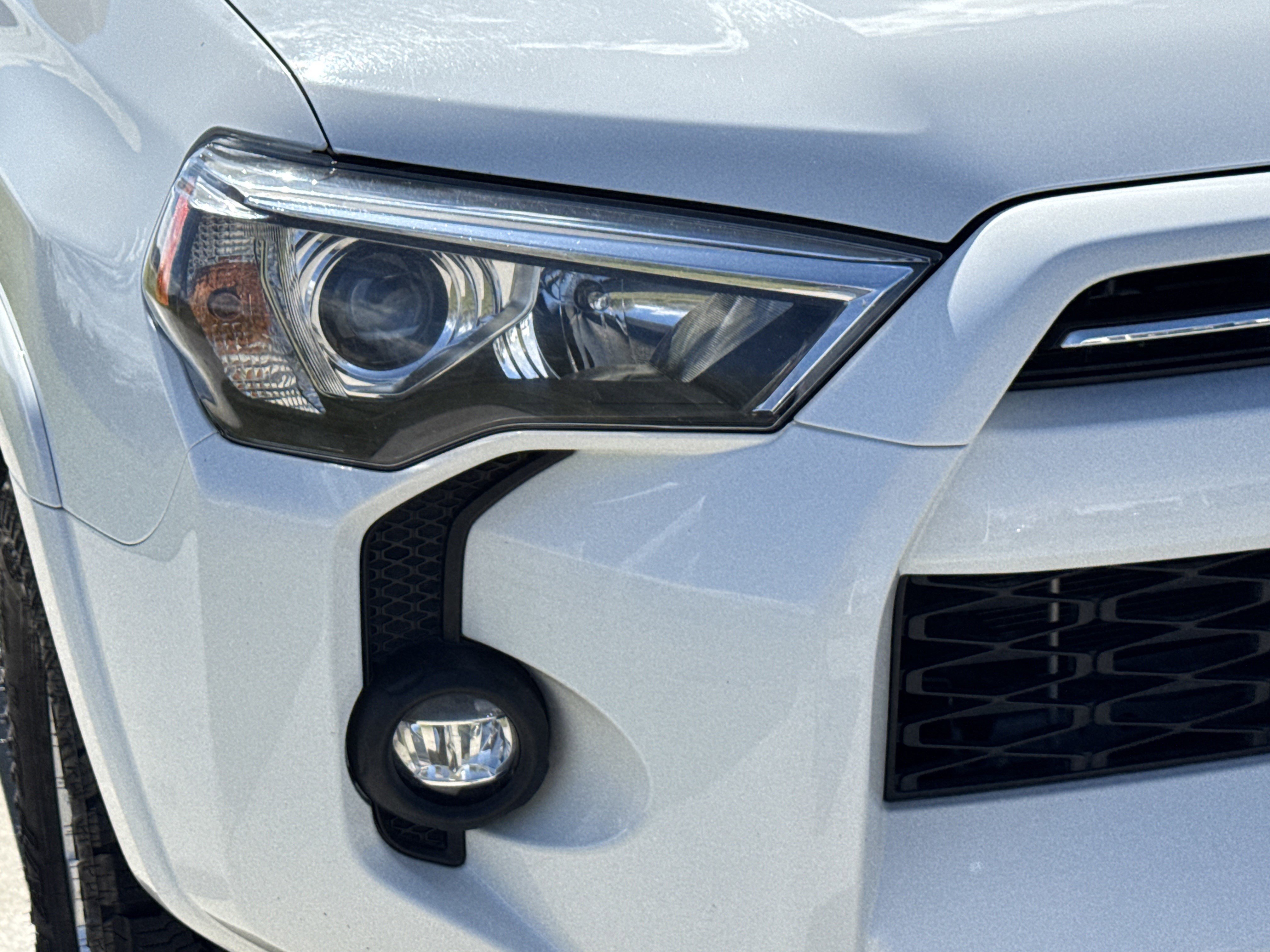 2023 Toyota 4Runner SR5 Premium photo 3