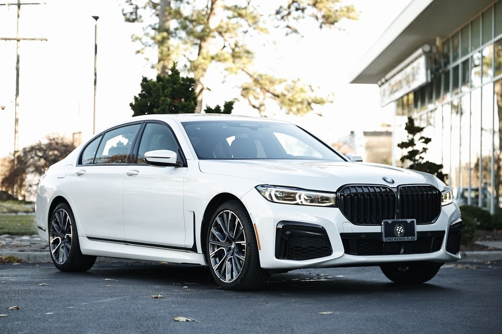 2022 BMW 7 Series 750i's photo