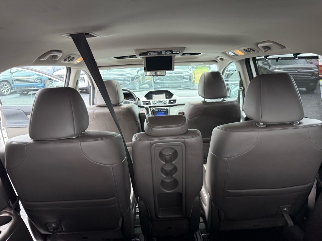 2016 Honda Odyssey Touring Elite photo 17