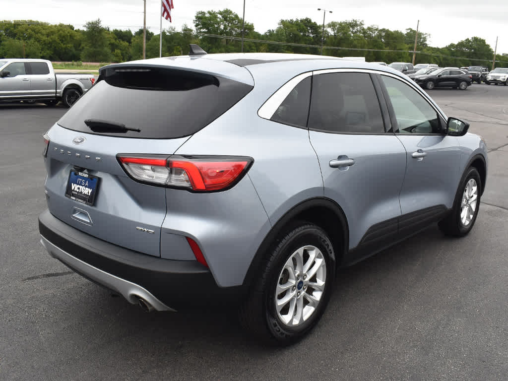 2022 Ford Escape SE photo 12