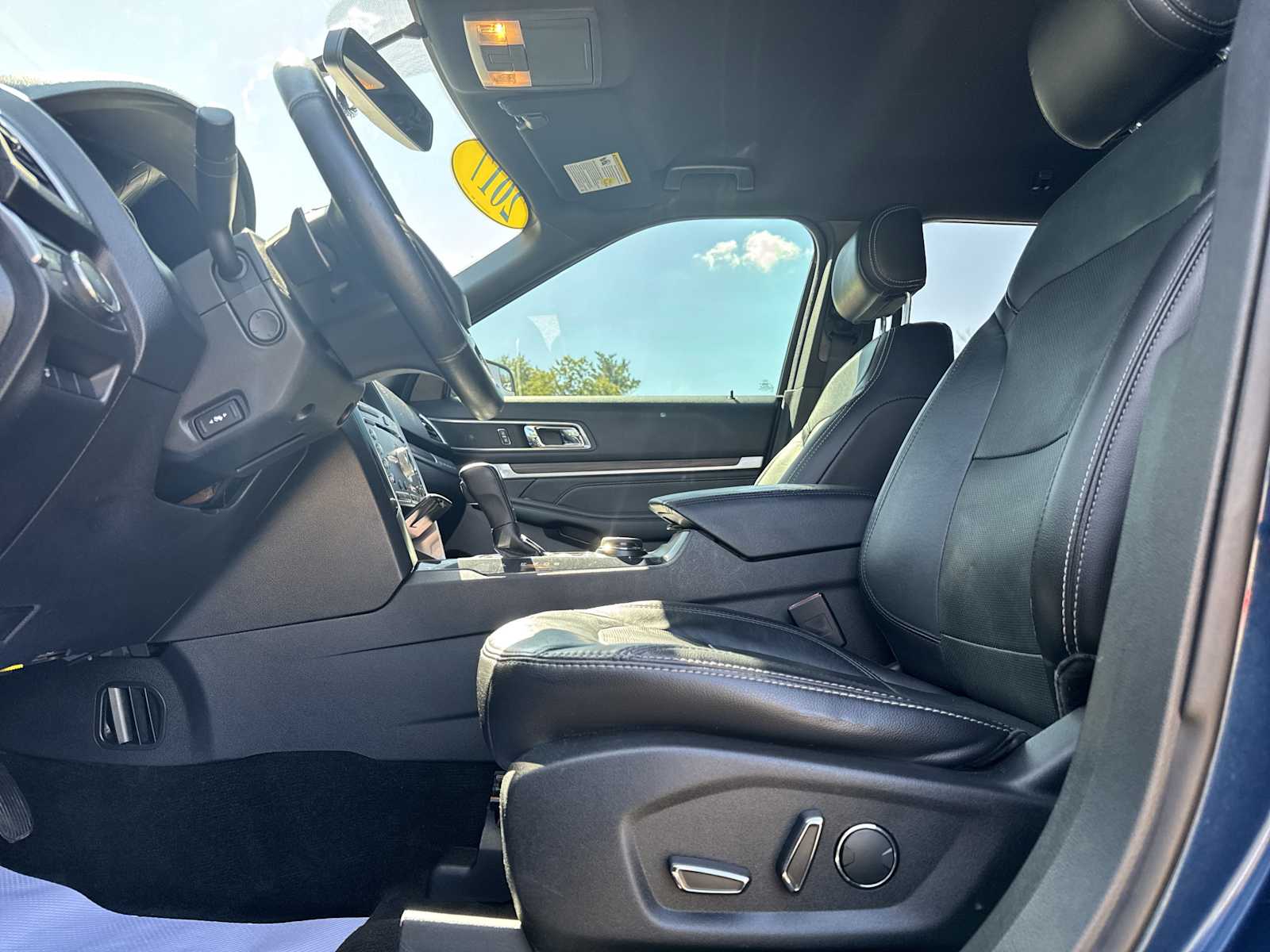 2017 Ford Explorer Limited photo 15