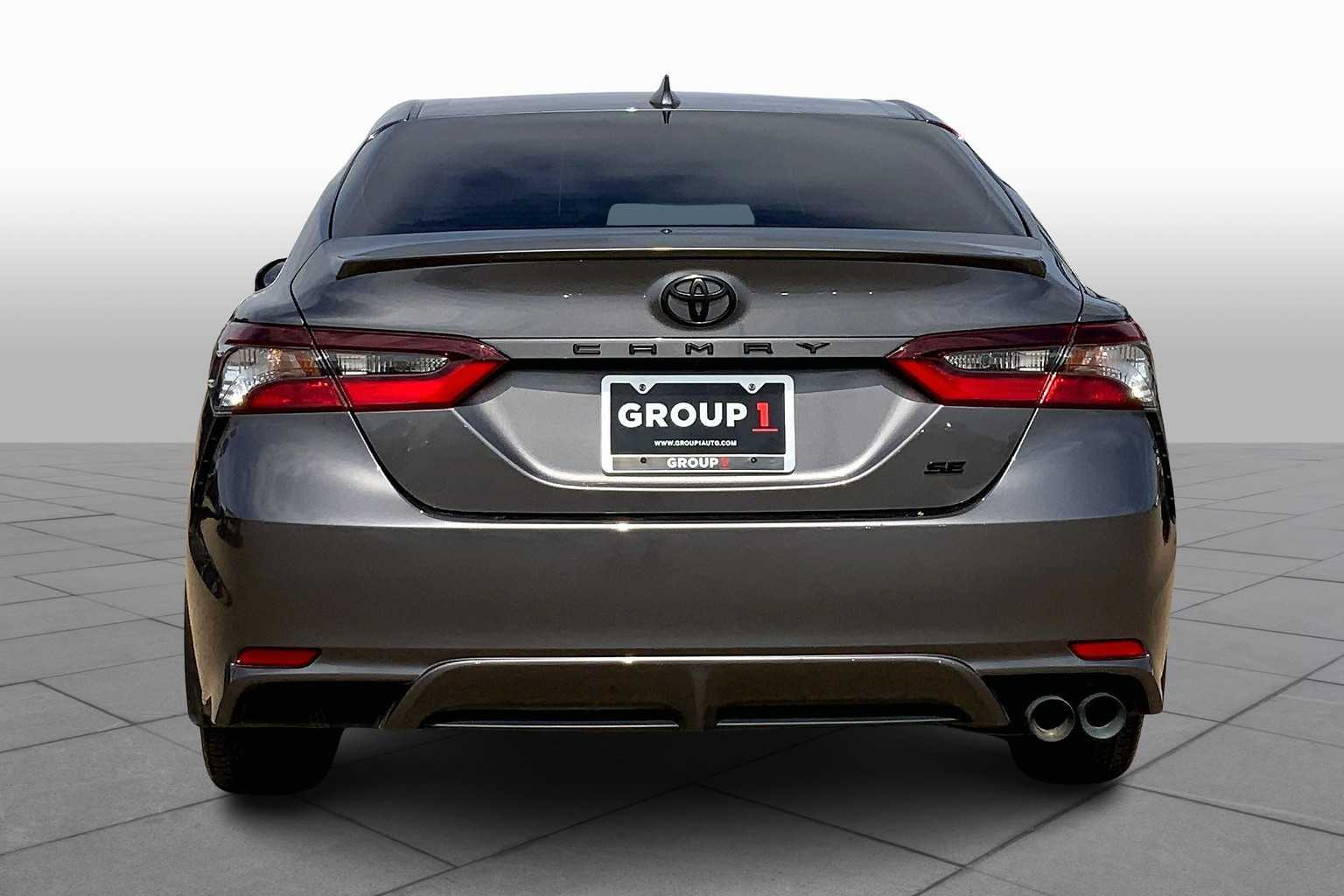 2023 Toyota Camry SE photo 4