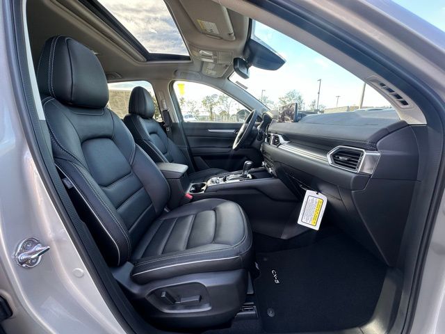 2025 Mazda CX-5 2.5 S Preferred photo 30