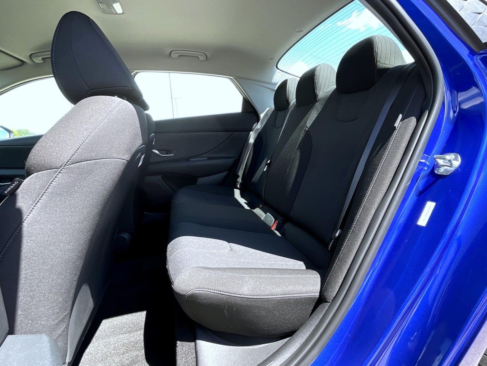 2025 Hyundai Elantra SE photo 10