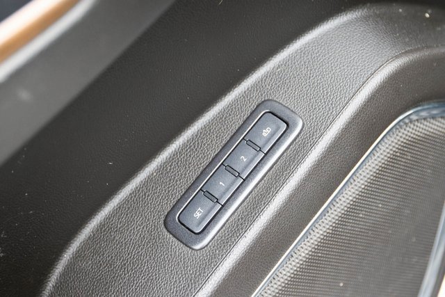 Used 2020 Quicksilver Metallic GMC Denali image 12