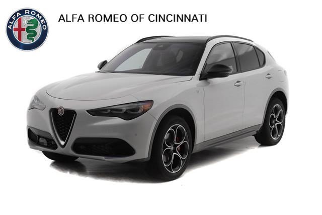 2024 Alfa Romeo Stelvio Ti's photo