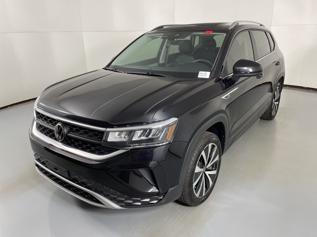 2024 Volkswagen Taos SE photo 4