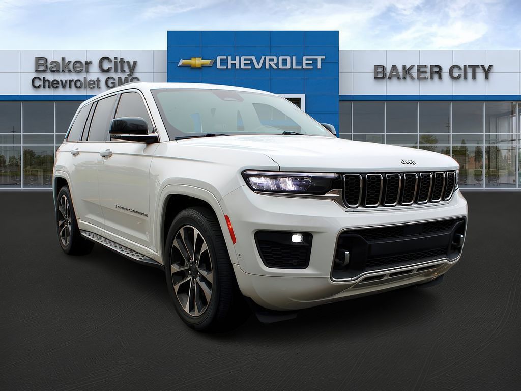 2022 Jeep Grand Cherokee Overland's photo
