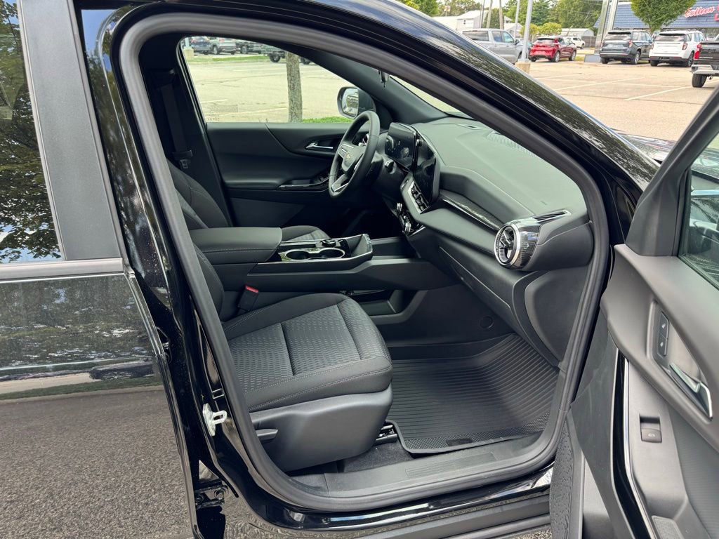 2026 Chevrolet Equinox LT photo 23