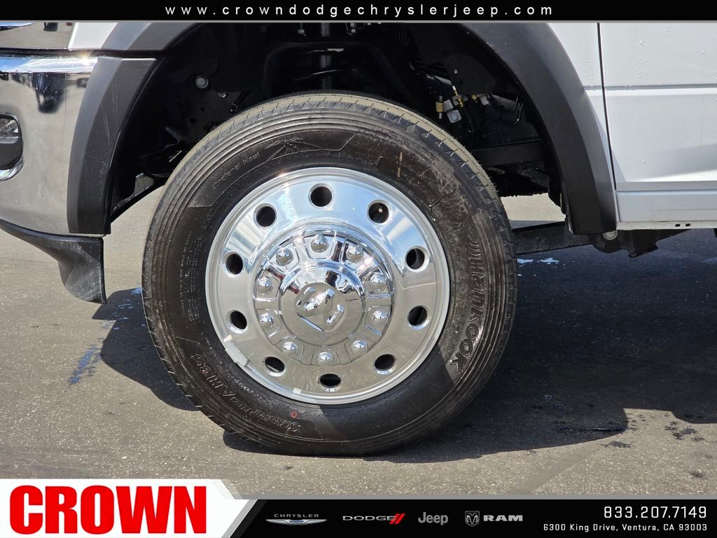 2026 Ram 5500 photo 9