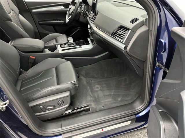 2025 Audi Q5 45 S line Premium photo 15