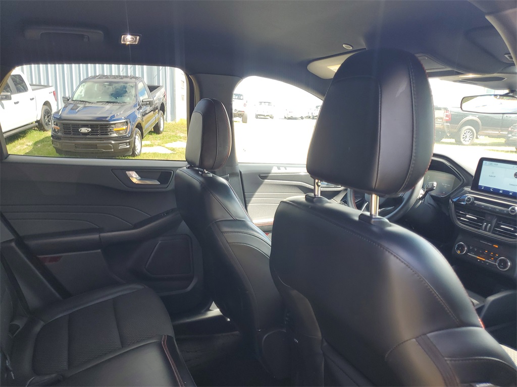 2023 Ford Escape ST-Line photo 30