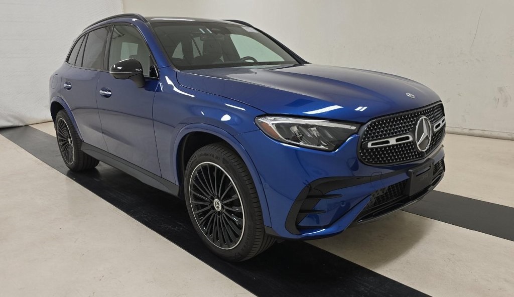 2023 Mercedes Benz GLC 300 4MATIC photo 3