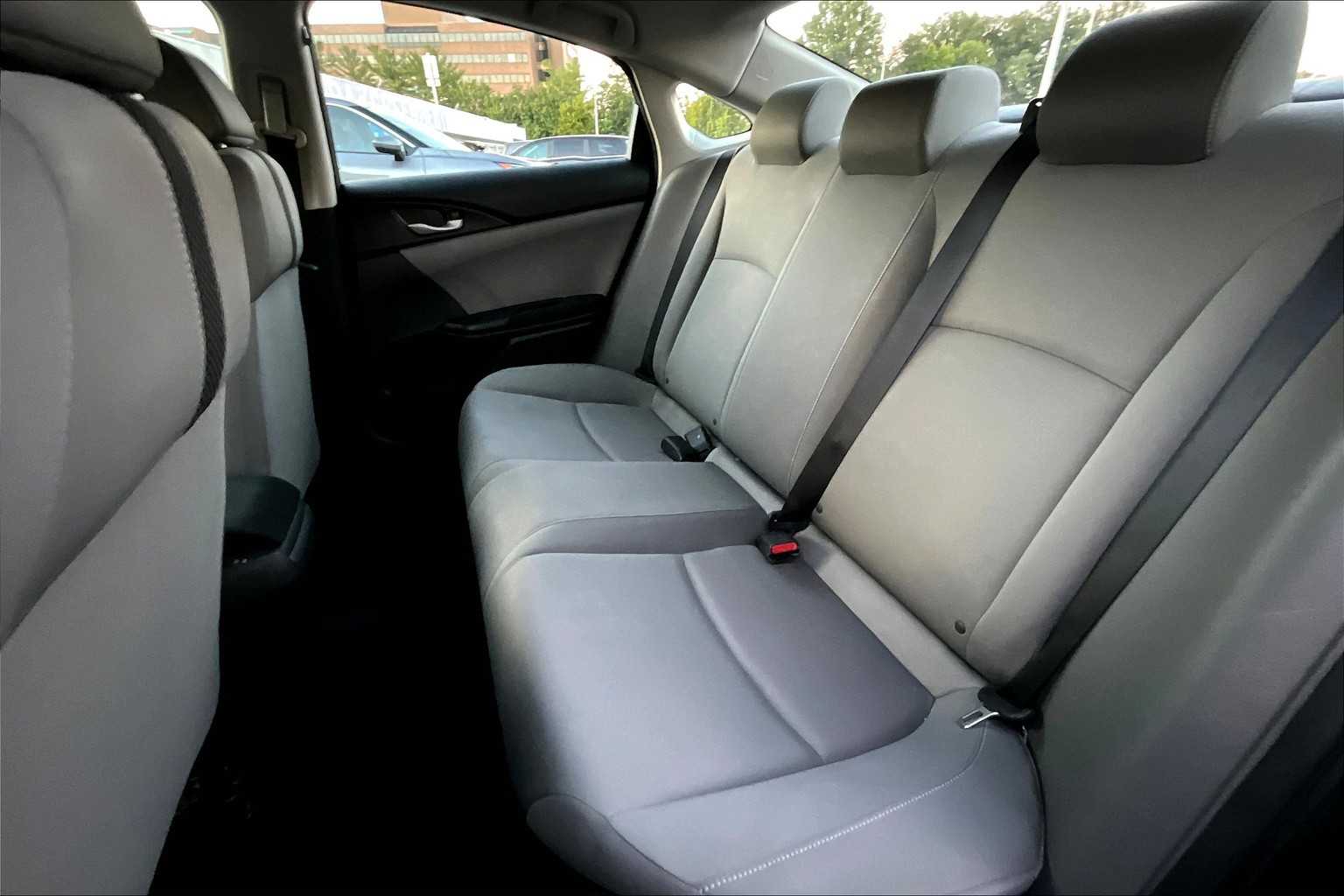 2019 Honda Civic LX photo 19