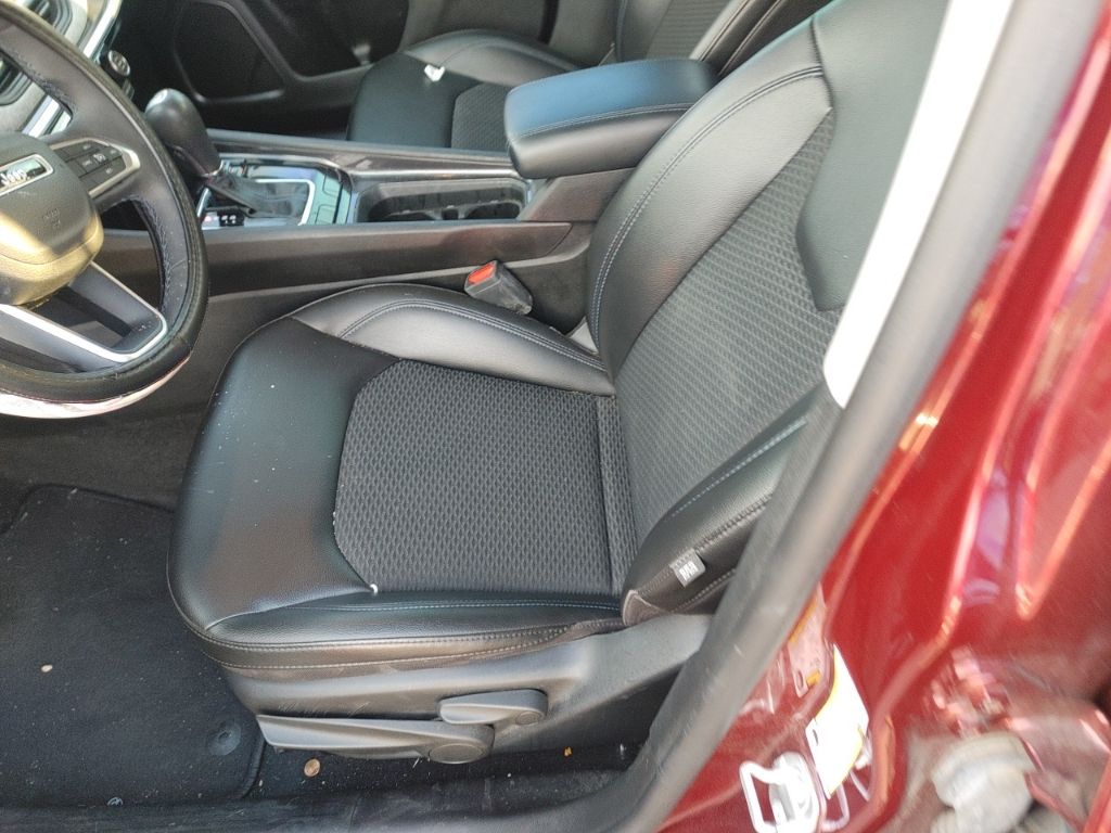 2022 Jeep Compass Latitude photo 14