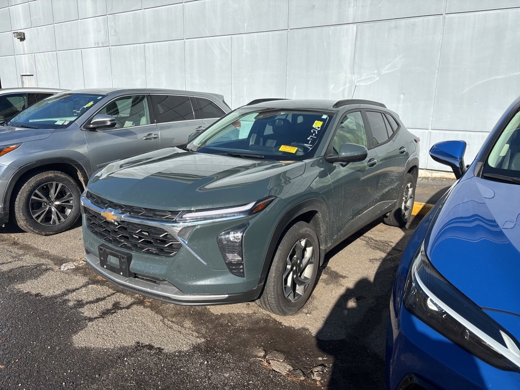2025 Chevrolet Trax LT's photo
