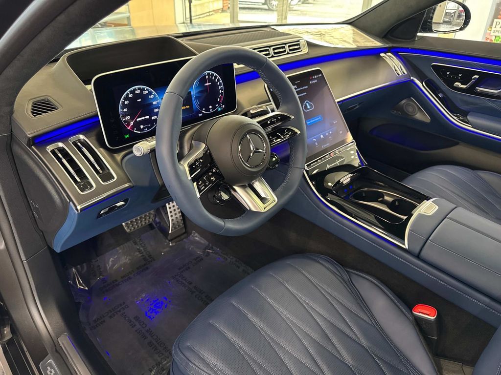 2025 Mercedes Benz S 63 e AMG 4MATIC photo 17
