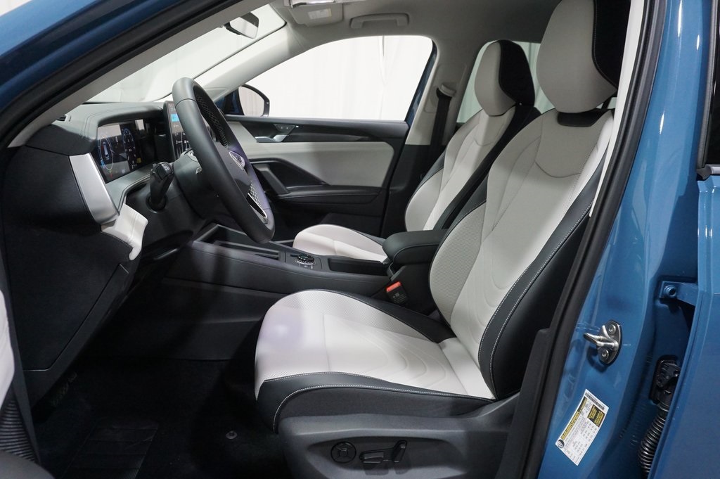 2025 Volkswagen Tiguan SE photo 8