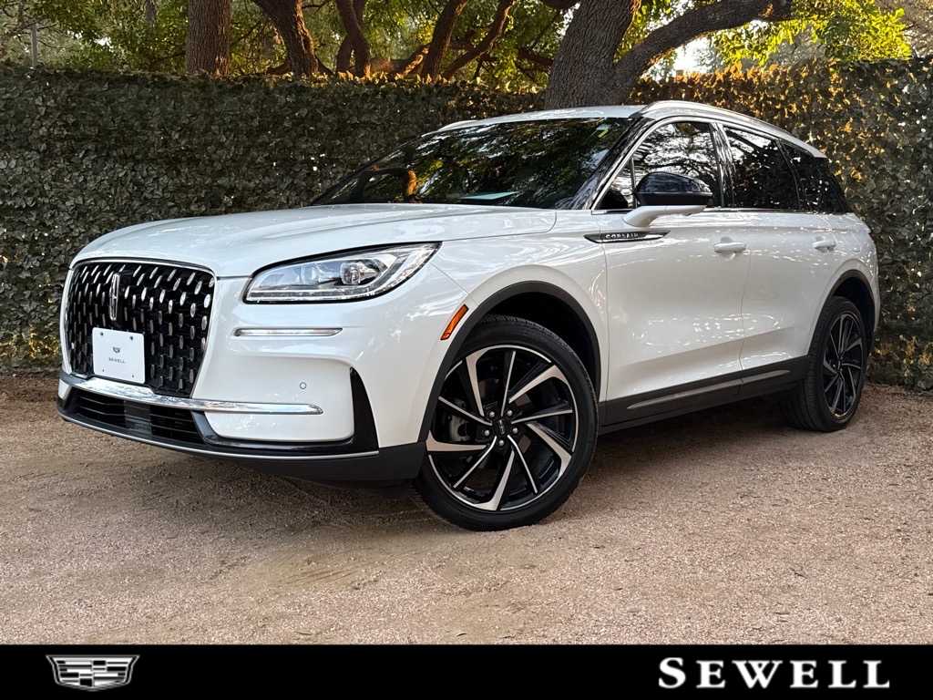 2023 Lincoln Corsair Reserve's photo