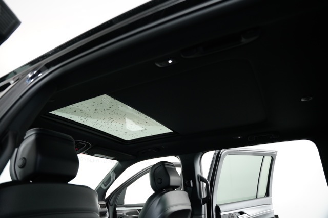 2025 Jeep Wagoneer Series II photo 31
