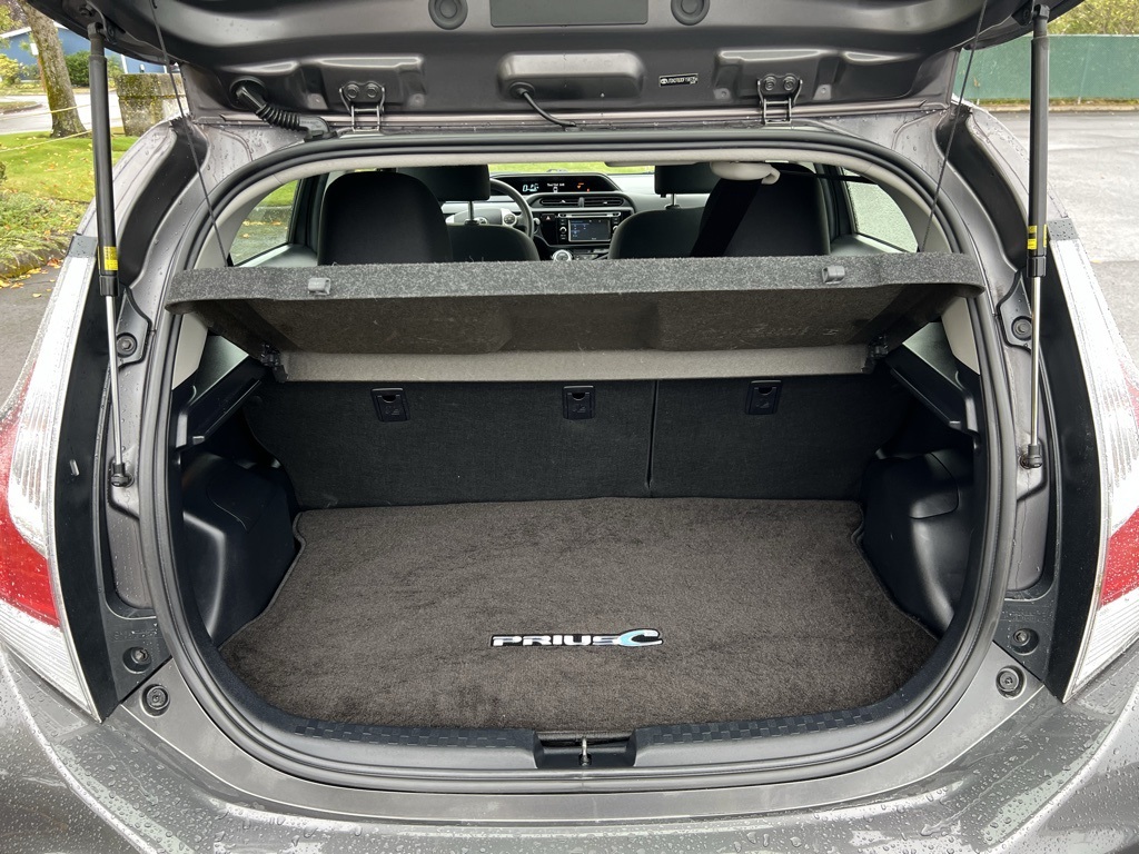 2015 Toyota Prius C Two photo 8