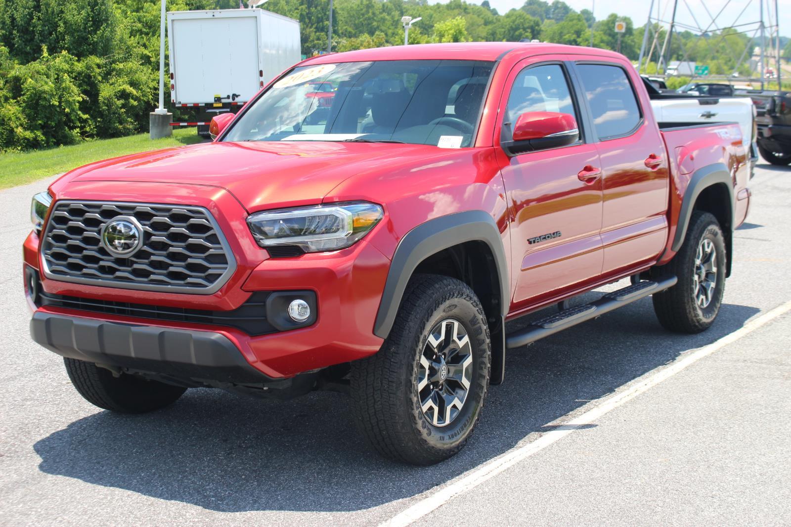 2023 Toyota Tacoma TRD photo 2