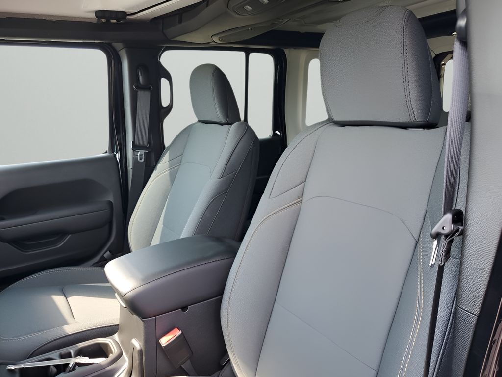 2025 Jeep Wrangler Sport photo 26