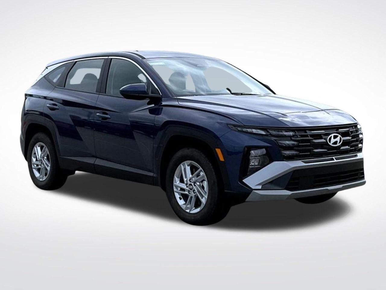 2025 Hyundai Tucson SE photo 3